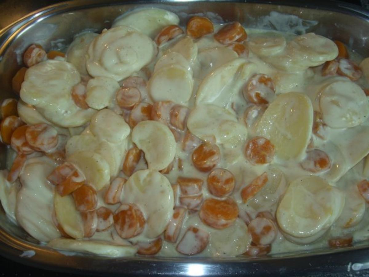 Lachsfilet auf Kartoffel-Karotten Gratin - Rezept - Bild Nr. 2