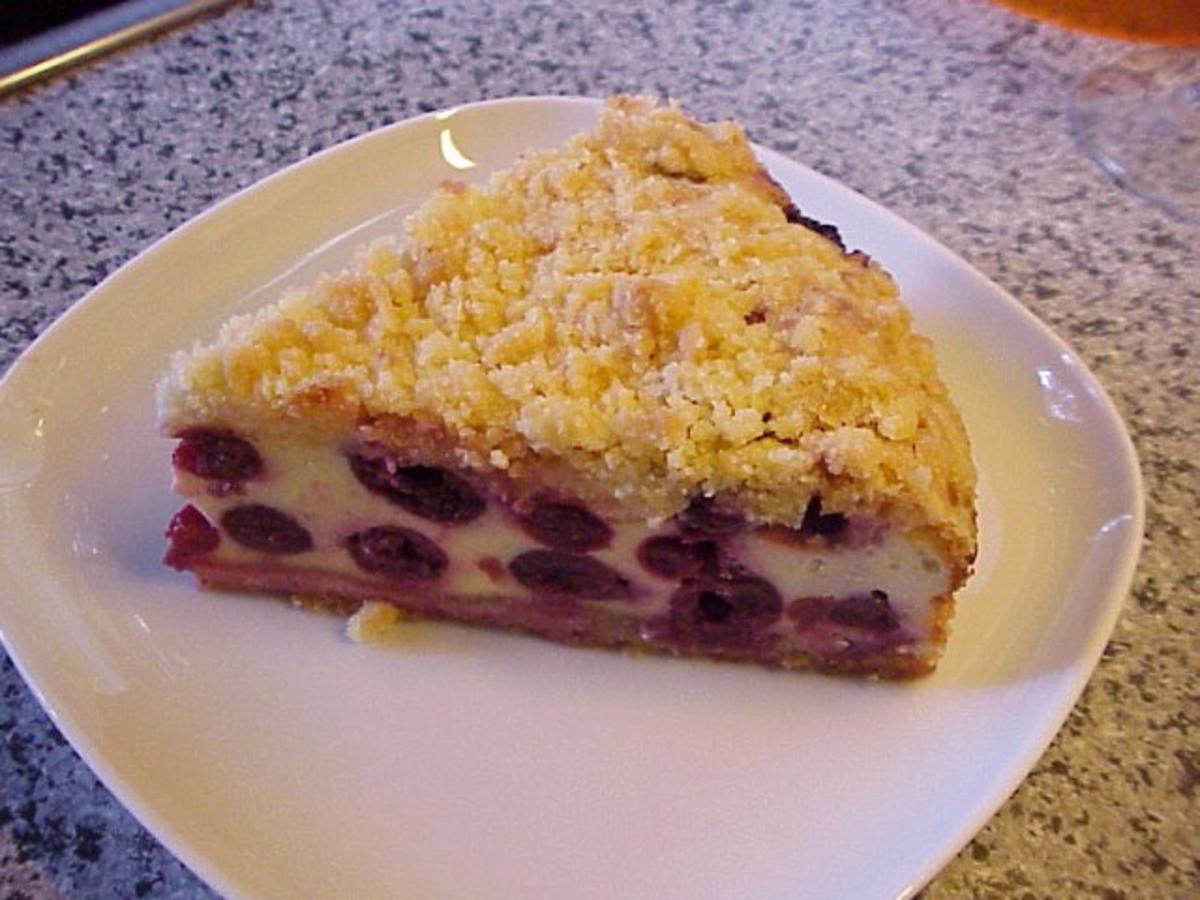 Rahm-Kirsch-Krümmelkuchen - Rezept mit Bild - kochbar.de