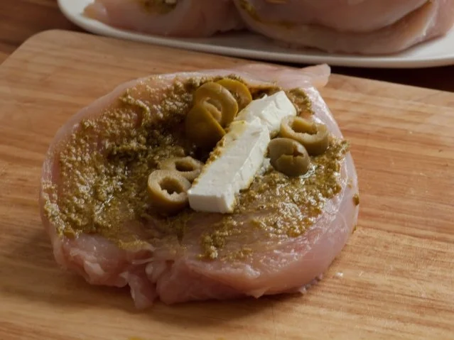 Rezept: Hähnchenbrustfilets "Athen" mit Römersalat Bild Nr. 3 Hähnchenbrustfilets "Athen" mit Römersalat - Rezept - Bild Nr. 3