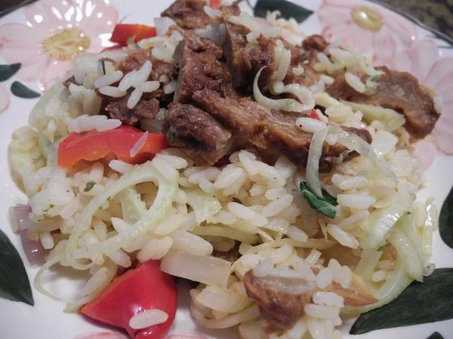 Reissalat mit gedünstetem Fenchel und Sojabrocken - Rezept - Bild Nr. 2