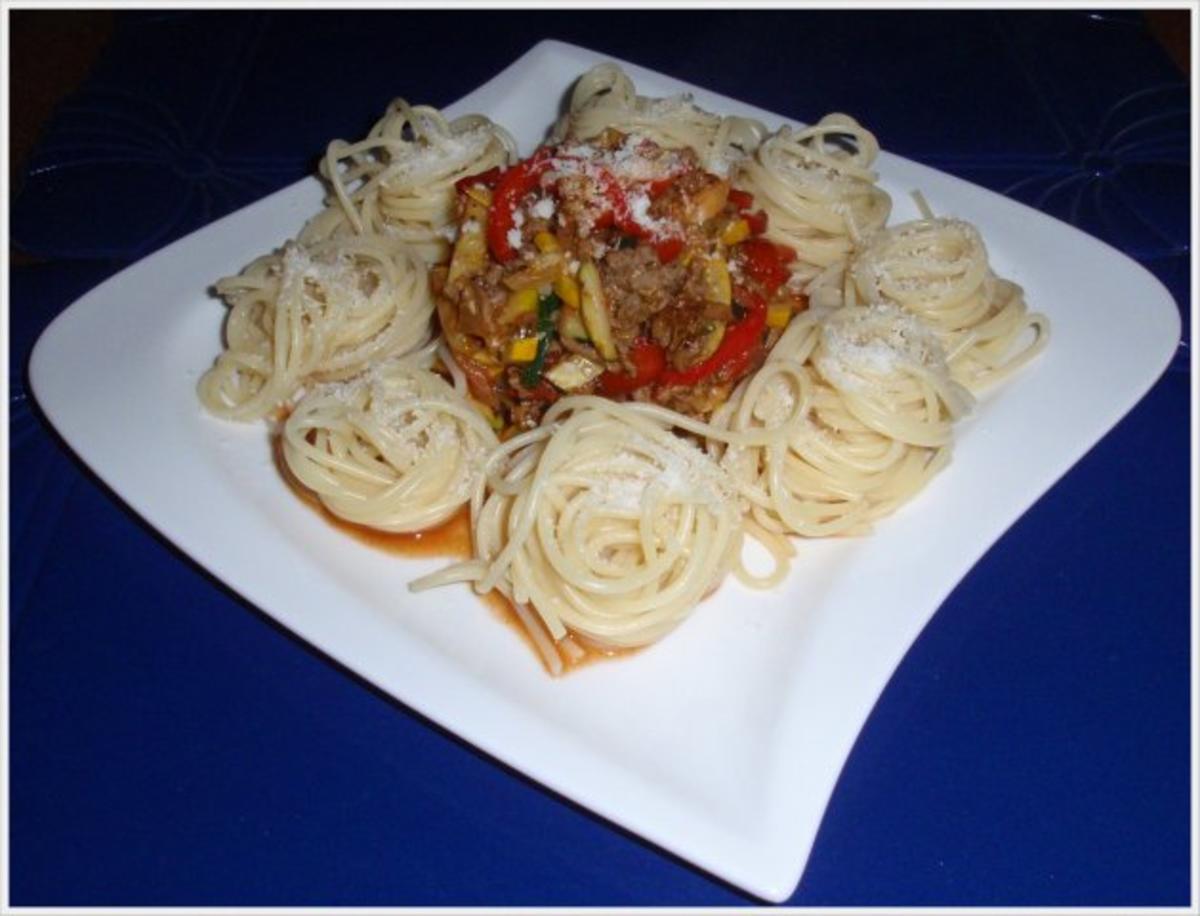 Hackfleisch-Gemüse-Pfanne mit Spaghetti - Rezept - kochbar.de