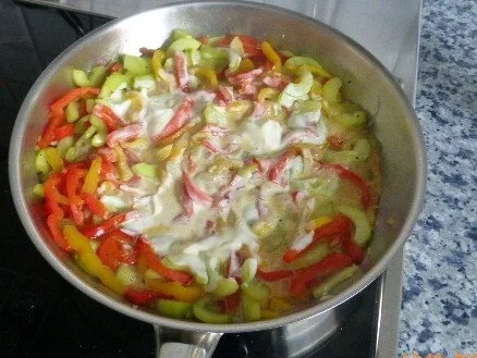 Gratiniertes Filet vom Katfisch auf Rahmpaprika - Rezept - Bild Nr. 2