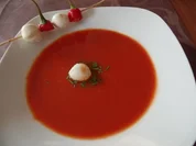 Tomaten -Chilisuppe mit Mozzarella - Rezept