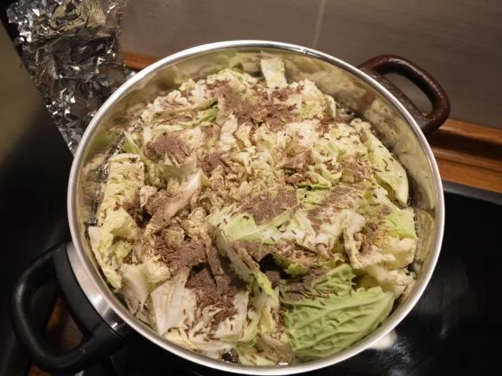 Rezept: Wirsingkohl auf Schweine- Rippchen Bild Nr. 2 Wirsingkohl auf Schweine- Rippchen - Rezept - Bild Nr. 2