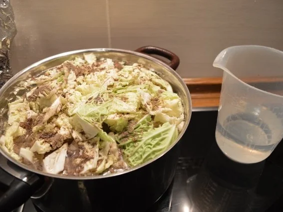 Rezept: Wirsingkohl auf Schweine- Rippchen Bild Nr. 4 Wirsingkohl auf Schweine- Rippchen - Rezept - Bild Nr. 4