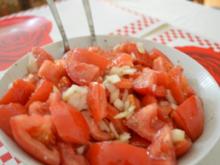frischer Tomatensalat mit Oregano - Rezept