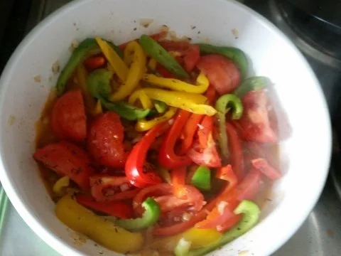 Rezept: Pfannengerichte: Gemüsepfanne mit Spiegelei Bild Nr. 4 Pfannengerichte: Gemüsepfanne mit Spiegelei - Rezept - Bild Nr. 4