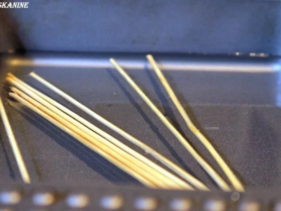 Rezept: Marinierte Hähnchenspiesse mit Erdnuss-Sauce Bild Nr. 6 Marinierte Hähnchenspiesse mit Erdnuss-Sauce - Rezept - Bild Nr. 6