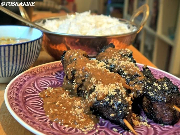 Rezept: Marinierte Hähnchenspiesse mit Erdnuss-Sauce Bild Nr. 18 Marinierte Hähnchenspiesse mit Erdnuss-Sauce - Rezept - Bild Nr. 18