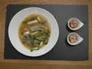 Würzige Gemüsebrühe mit Spargel und Shiitakepilz-Wan Tan, Seidentofu Petit Fours (China) - Rezept