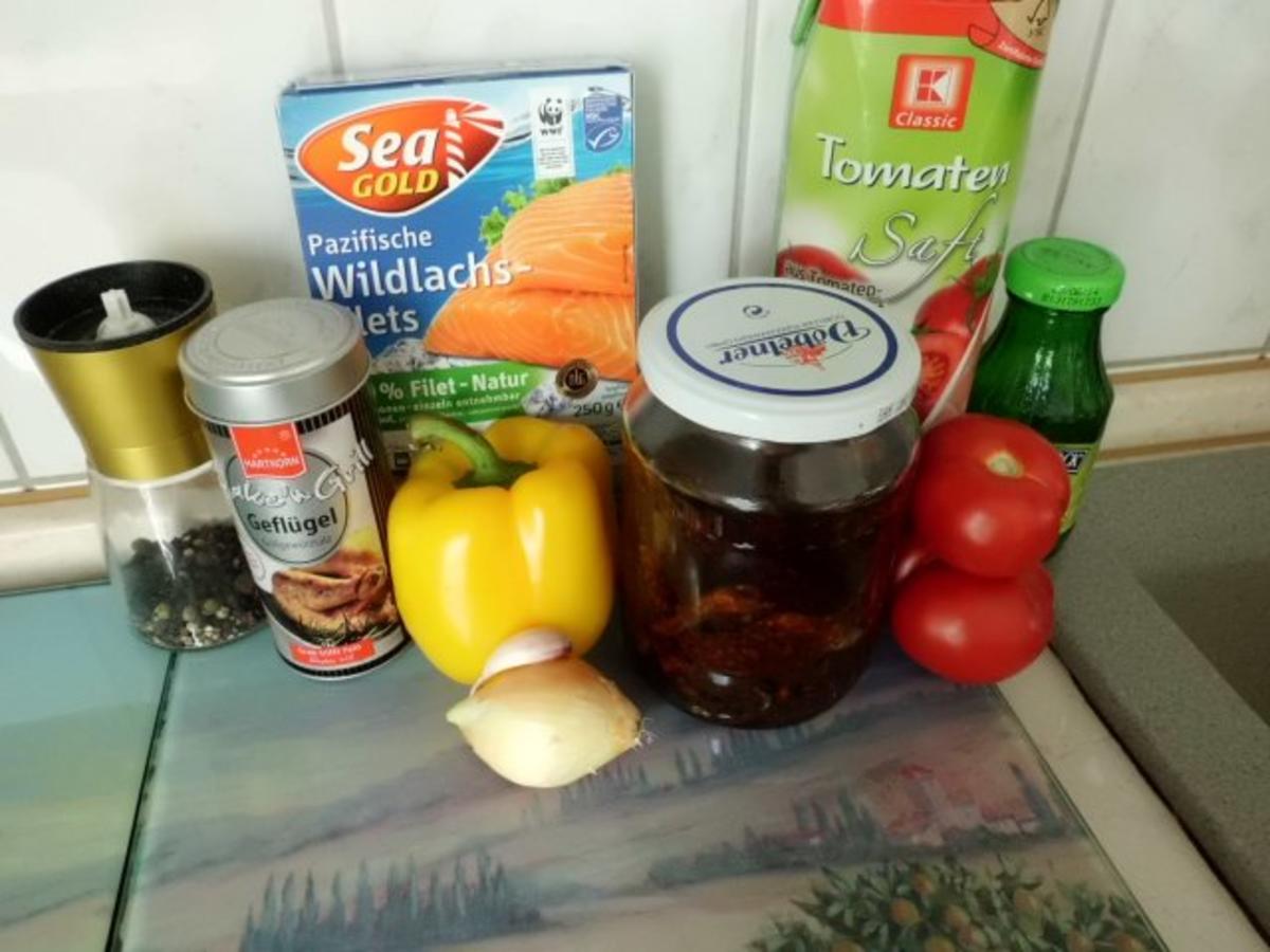 Pfannengericht: Spanische Tomaten-Paprika-Pfanne mit Wildlachs - Rezept - Bild Nr. 2