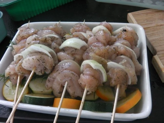 Gyros-Spieß vom Huhn mit Tzatziki und geröstetem Zucchini-Gemüse - Rezept - Bild Nr. 9