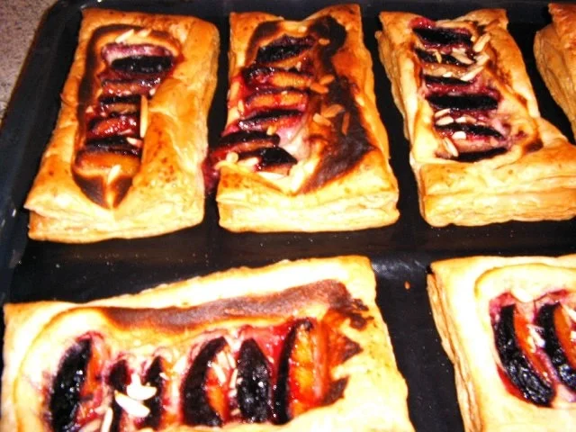 Rezept: Pflaumen auf Blätterteig Bild Nr. 6 Pflaumen auf Blätterteig - Rezept - Bild Nr. 6