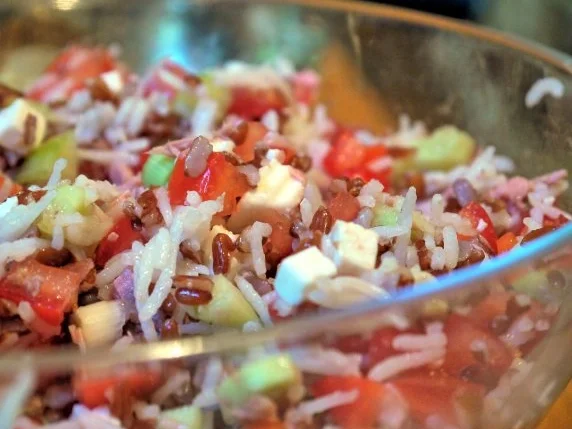 Reissalat mit Thunfisch, Ei und Ziegenkäse - Rezept - Bild Nr. 13