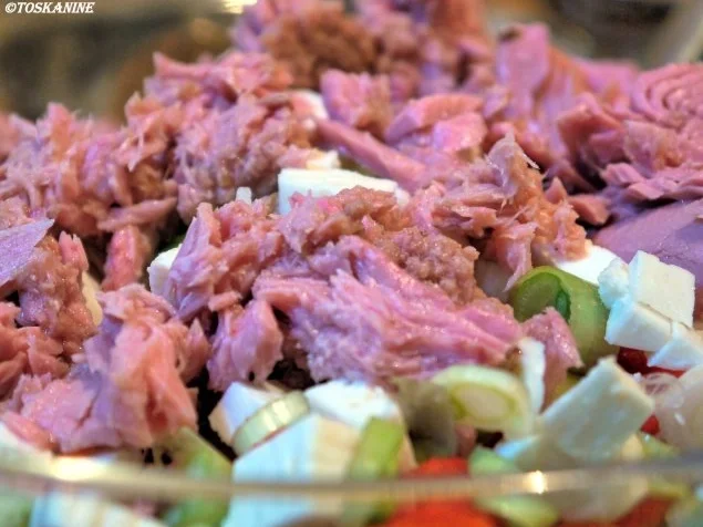 Reissalat mit Thunfisch, Ei und Ziegenkäse - Rezept - Bild Nr. 12