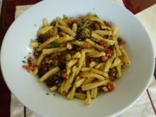 Pasta mit Tomaten-Mandel-Pesto - Rezept