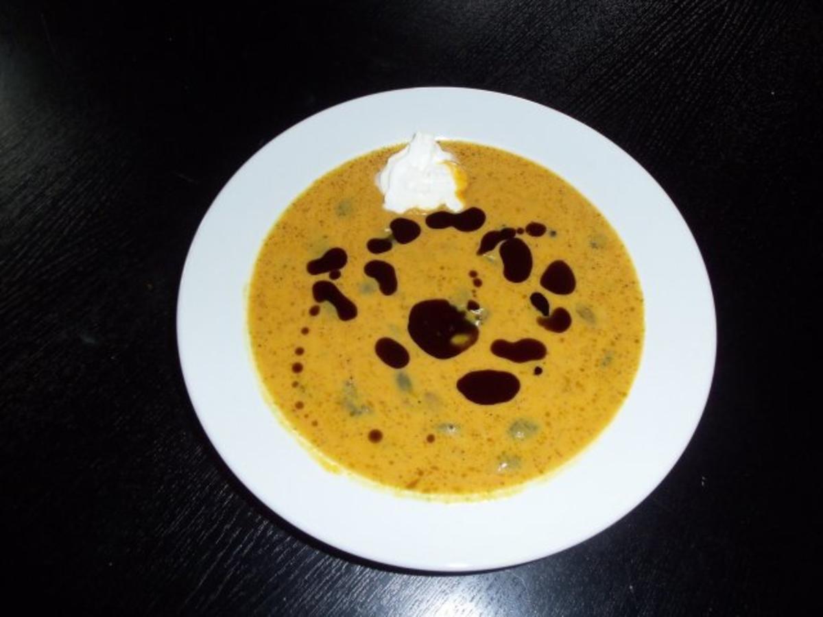 Bilder für sehr einfache Hokkaidokürbiscremesuppe - Rezept