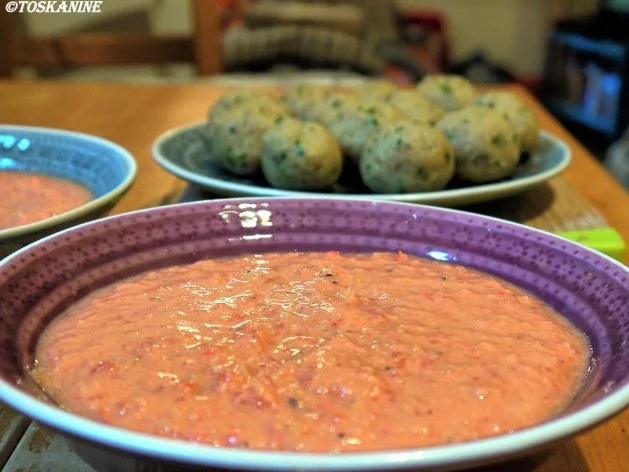 Gekühlte Tomatensuppe mit Quinoa-Mandel-Bällchen - Rezept - Bild Nr. 11