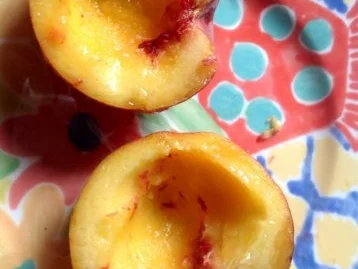 Rezept: Gebackener Pfirsich auf Salat Bild Nr. 4 Gebackener Pfirsich auf Salat - Rezept - Bild Nr. 4