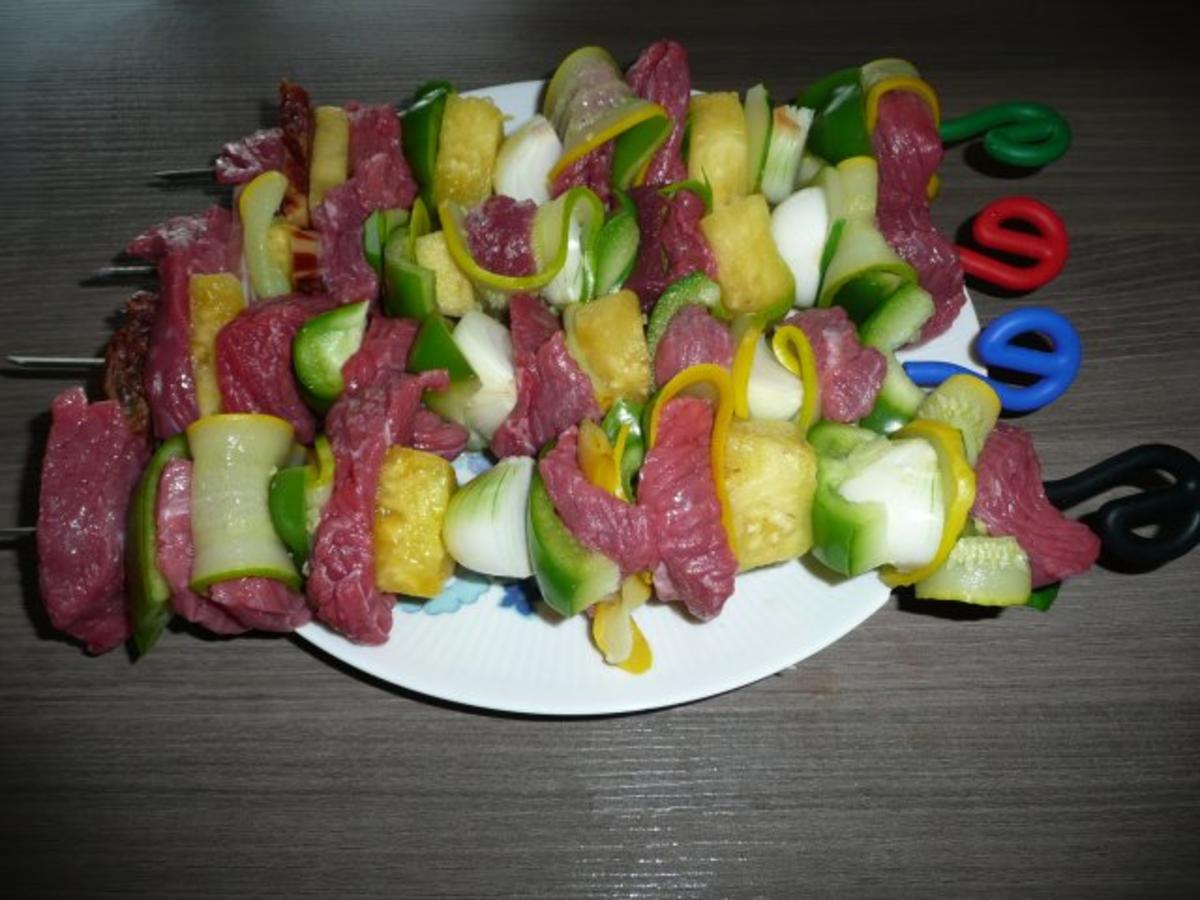 Sonntagsspieße : Rind, Paprika, Zucchini, Zwiebel,  Ananas ! - Rezept - Bild Nr. 9