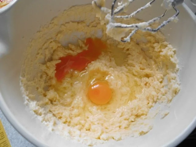 Rezept: Gabi's erster Pflaumenkuchen mit Pflaumen aus Nachbar's Garten - und auch letzer Kuchen Bild Nr. 4 Gabi's erster Pflaumenkuchen mit Pflaumen aus Nachbar's Garten - und auch letzer Kuchen - Rezept - Bild Nr. 4