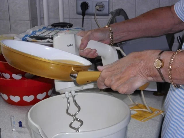 Rezept: Gabi's erster Pflaumenkuchen mit Pflaumen aus Nachbar's Garten - und auch letzer Kuchen Bild Nr. 13 Gabi's erster Pflaumenkuchen mit Pflaumen aus Nachbar's Garten - und auch letzer Kuchen - Rezept - Bild Nr. 13