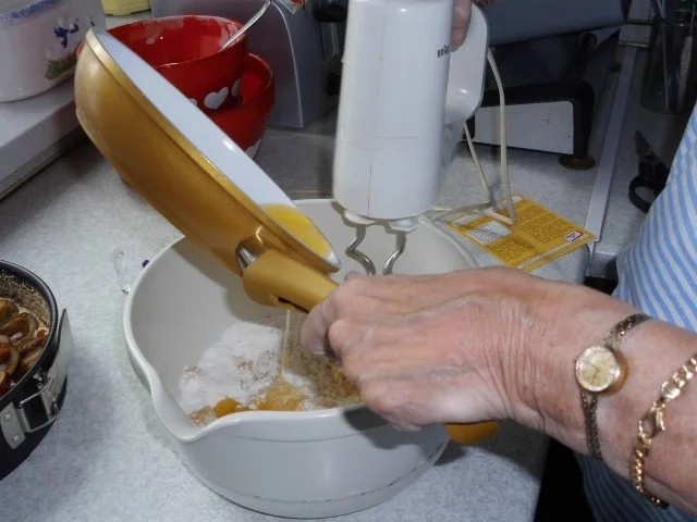 Rezept: Gabi's erster Pflaumenkuchen mit Pflaumen aus Nachbar's Garten - und auch letzer Kuchen Bild Nr. 14 Gabi's erster Pflaumenkuchen mit Pflaumen aus Nachbar's Garten - und auch letzer Kuchen - Rezept - Bild Nr. 14