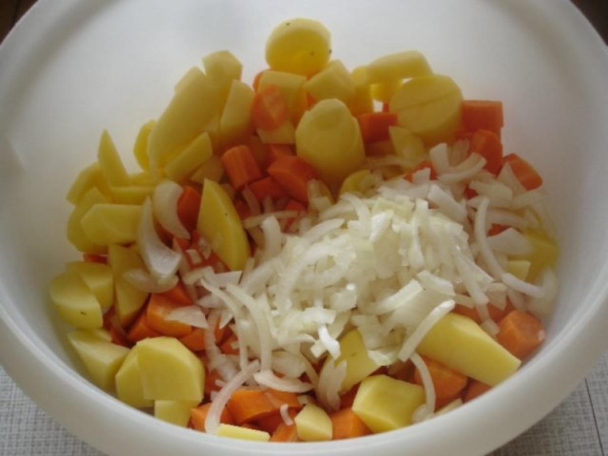 Schlemmerfilet mit Möhren-Kartoffel-Stampf und Rote Bete-Salat - Rezept - Bild Nr. 5