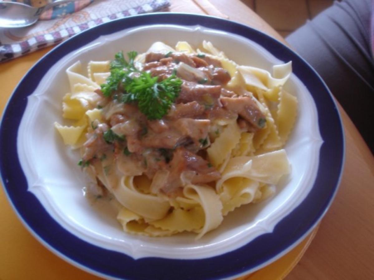 Pfifferlinge in Sahnesauce mit Bandnudeln - Rezept - Bild Nr. 11