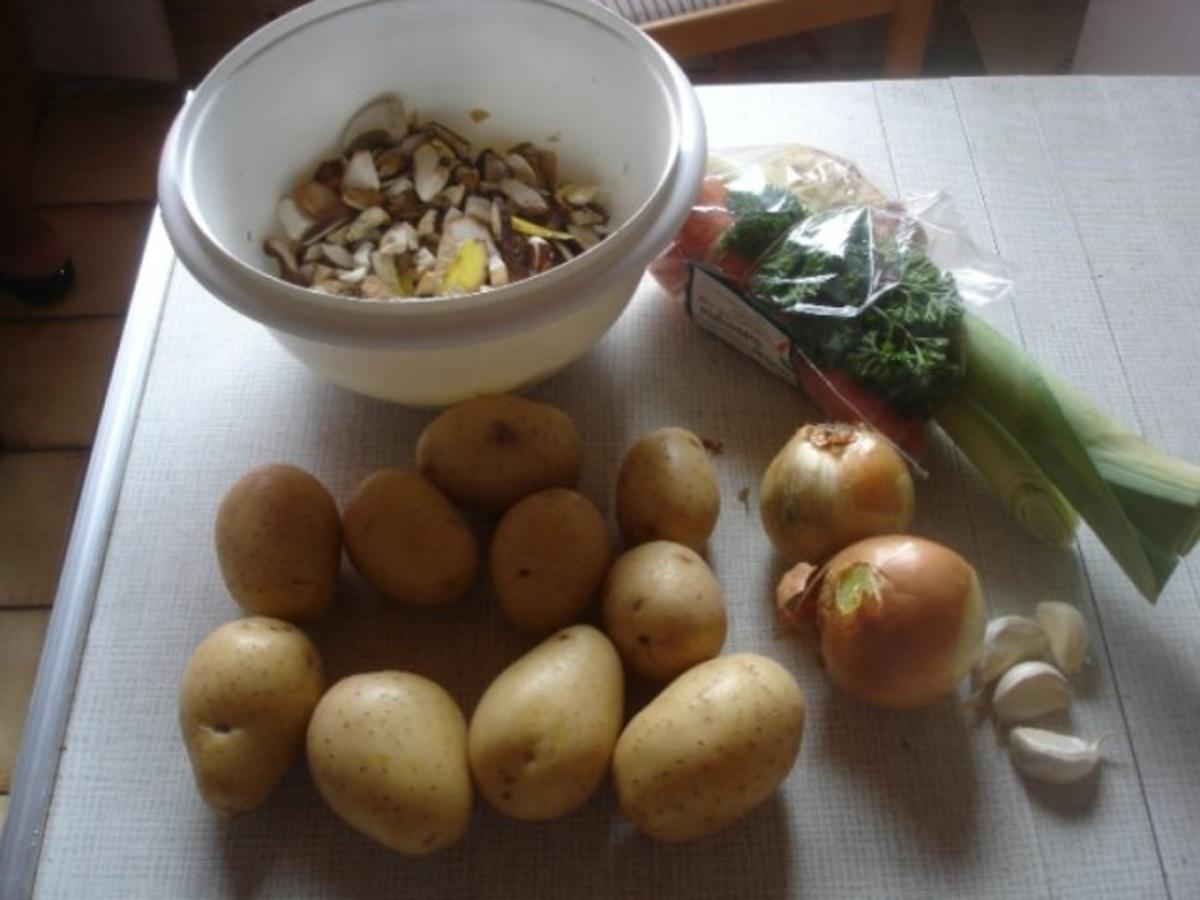 Kartoffelsuppe mit Pilzen nach Ivanka - Rezept - Bild Nr. 2