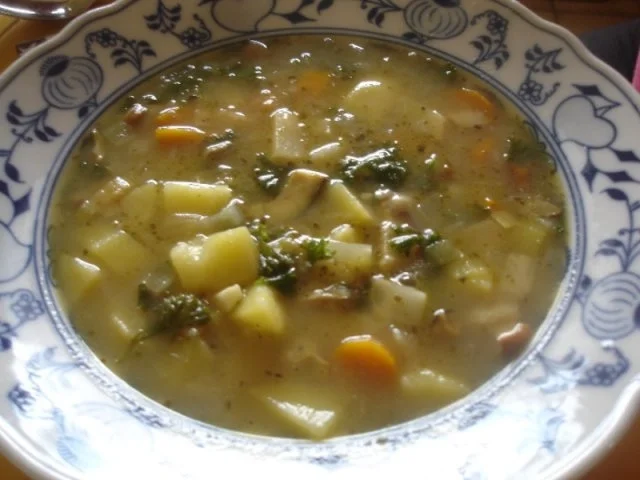 Rezept: Kartoffelsuppe mit Pilzen nach Ivanka Bild Nr. 14 Kartoffelsuppe mit Pilzen nach Ivanka - Rezept - Bild Nr. 14