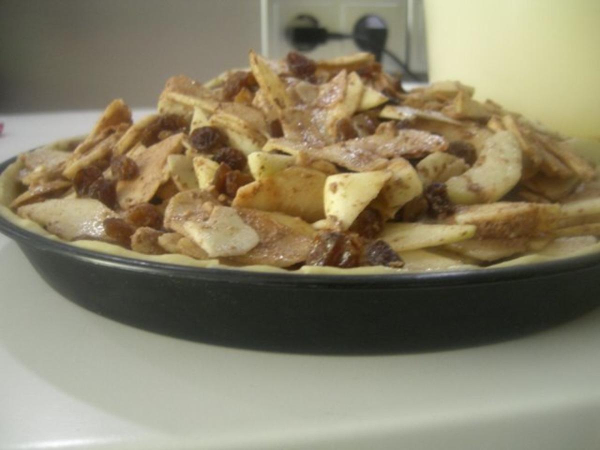 Apple-Pie mit Zimt-Nuss-Streuseln (Cinnamon Crumble Apple Pie) - Rezept - Bild Nr. 7
