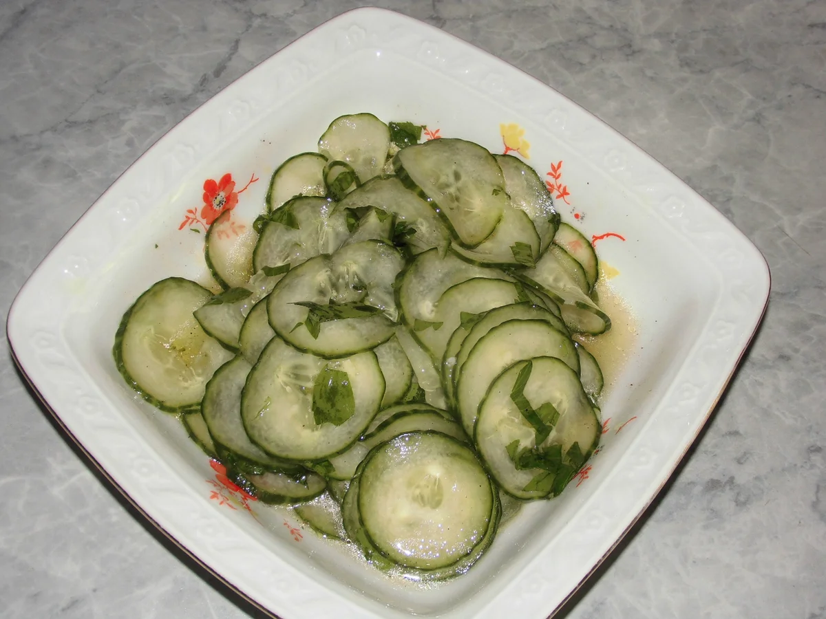 Gurkensalat nach meiner Art - Rezept - Bild Nr. 4