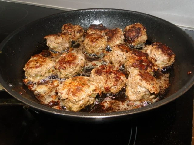 Rezept: Kohlrabi-Kartoffelauflauf mit Käse Männe wollte Frikadellen dazu Bild Nr. 7 Kohlrabi-Kartoffelauflauf mit Käse Männe wollte Frikadellen dazu - Rezept - Bild Nr. 7