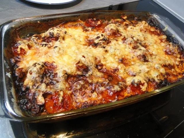 Rezept: Kohlrabi-Kartoffelauflauf mit Käse Männe wollte Frikadellen dazu Kohlrabi-Kartoffelauflauf mit Käse Männe wollte Frikadellen dazu - Rezept