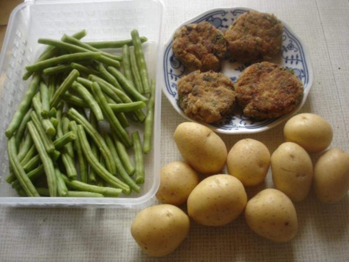 Pilzbuletten mit grünen Bohnen und Kartoffelstampf - Rezept - Bild Nr. 2