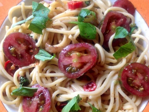 Spaghetti mit einer scharfen Orangen-Basilikum-Sauce - Rezept - Bild Nr. 3
