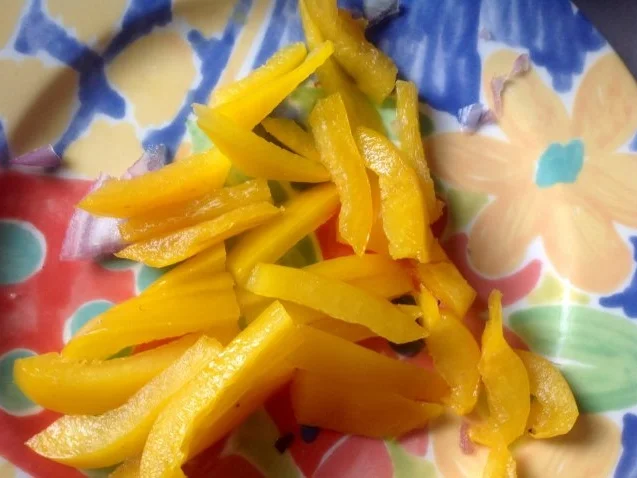 Spaghetti mit einer scharfen Orangen-Basilikum-Sauce - Rezept - Bild Nr. 5