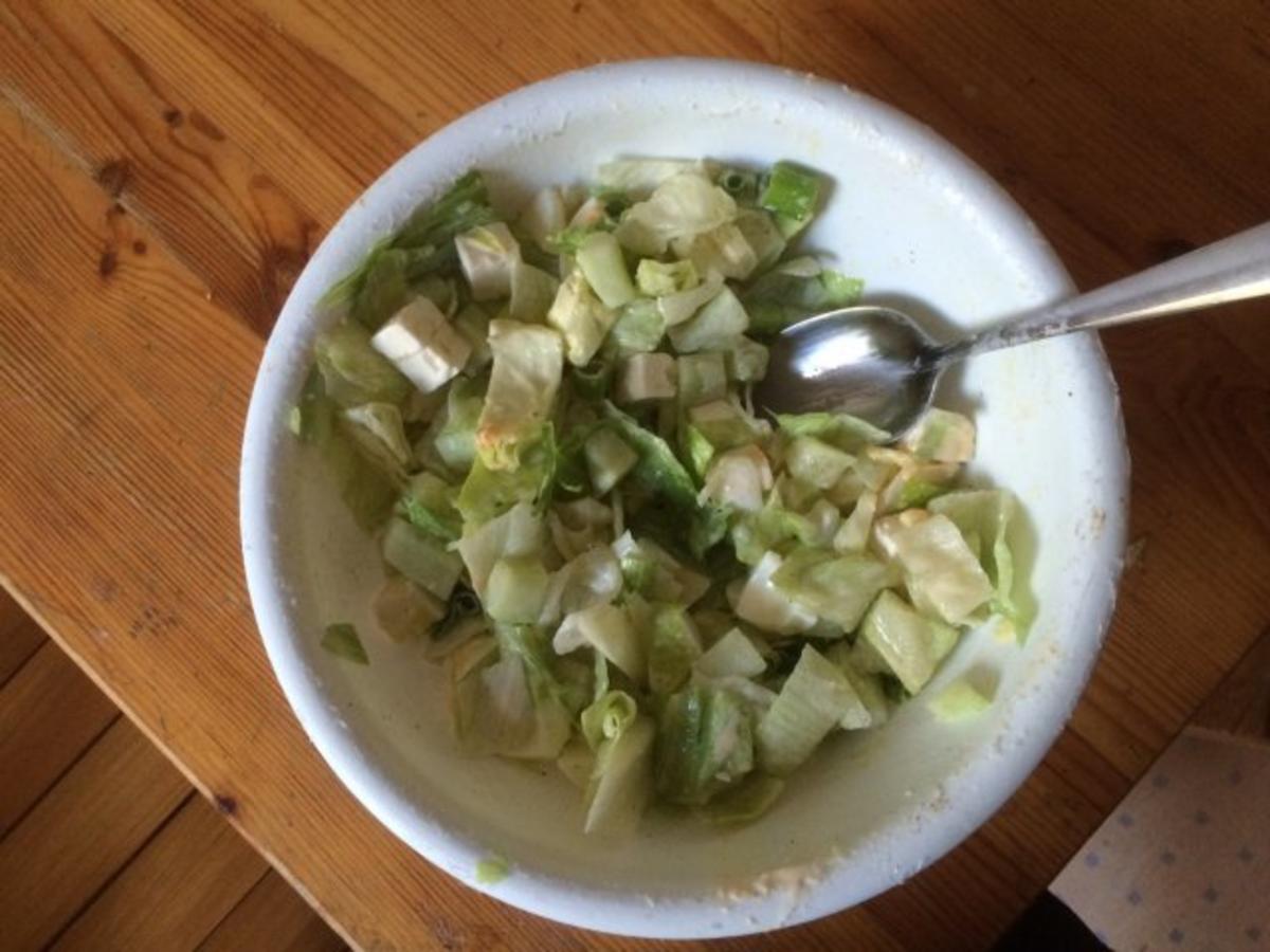Salat in grün mit Hirtenkäse - Rezept