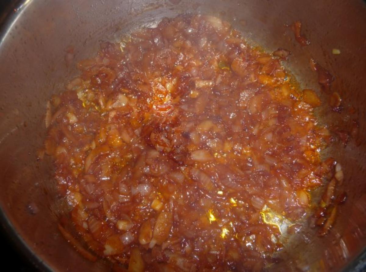 Spaghetti mit einer kleinen raffinierten Tomatensauce - Rezept