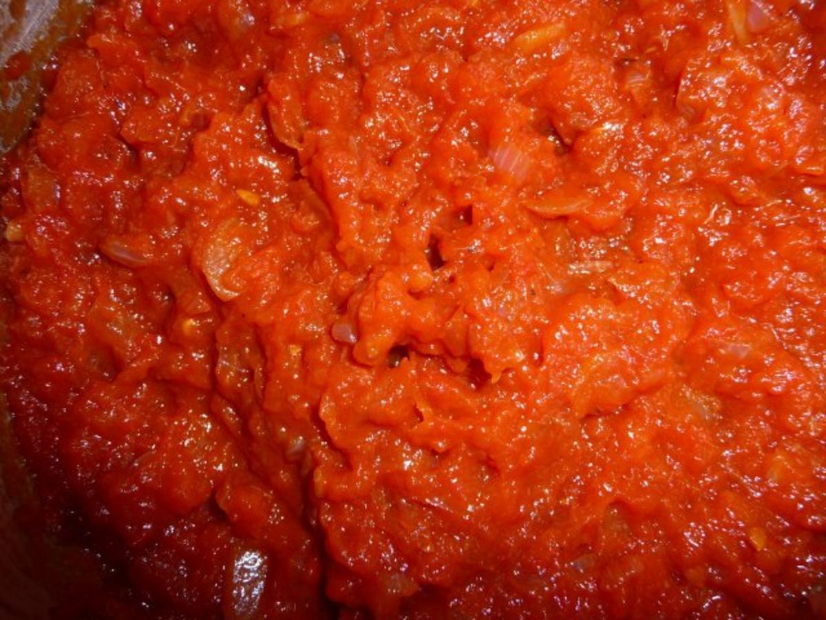 Spaghetti mit einer kleinen raffinierten Tomatensauce - Rezept - Bild Nr. 4