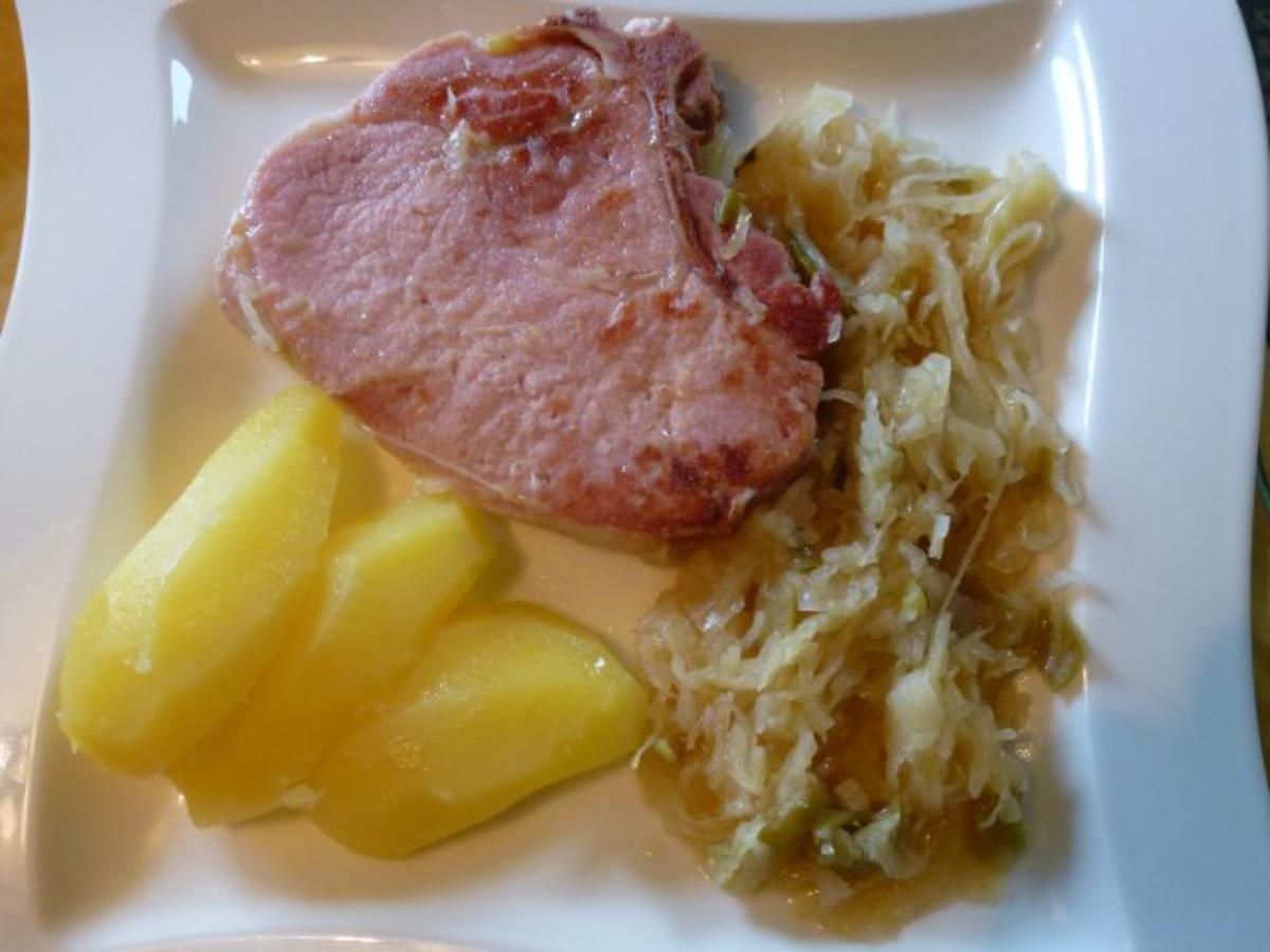 Hessische Rippchen mit Apfelwein-Kraut - Rezept - kochbar.de