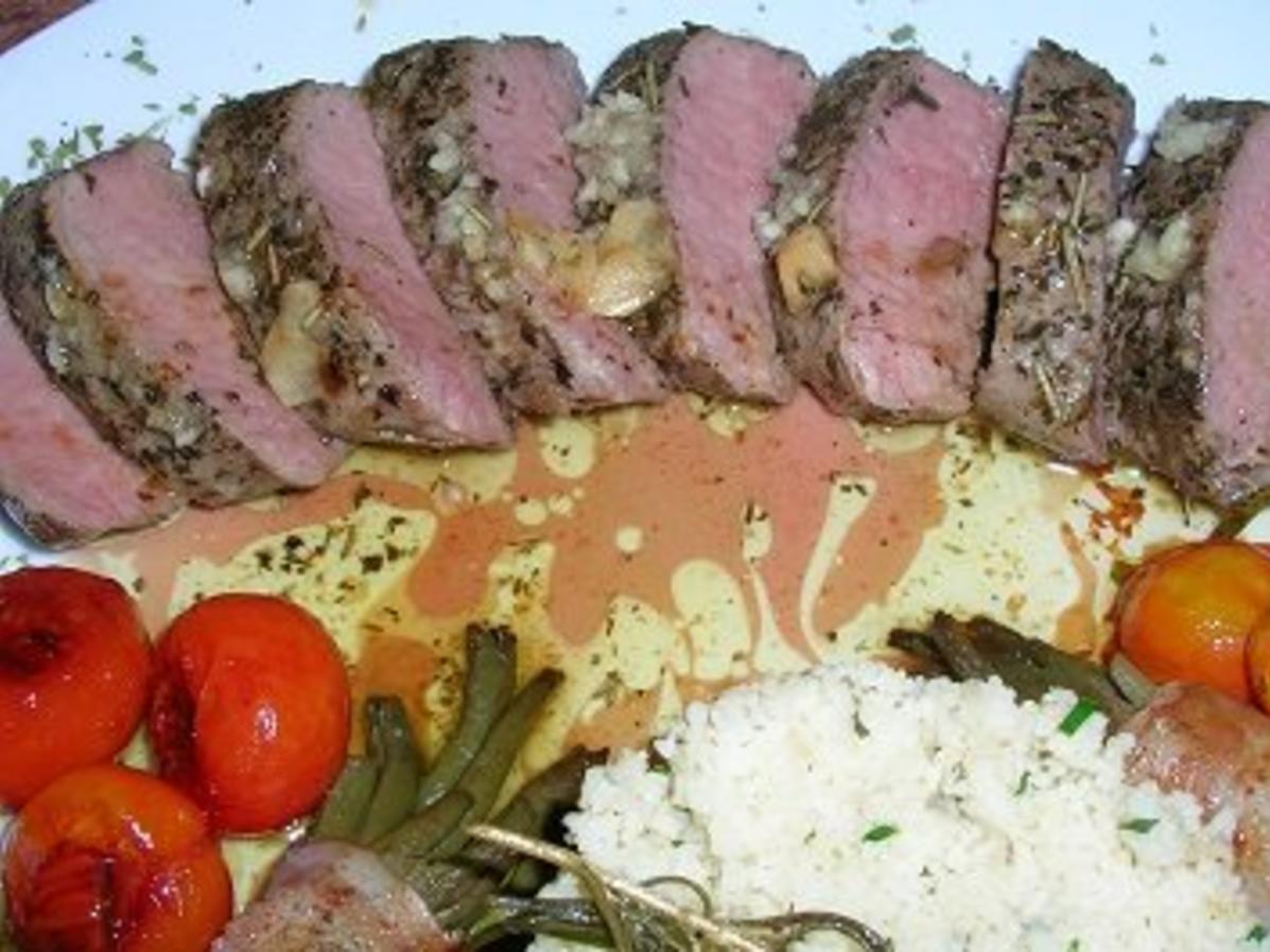 Lammlachse, NT gegart, an Bohnenbündelchen, Couscous, geschmorte ...