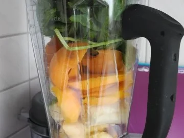 Rezept: Smoothie : Energie - Smoothie Nr. 4 ...ganz in Grün...noch Einen Bild Nr. 2 Smoothie : Energie - Smoothie Nr. 4 ...ganz in Grün...noch Einen - Rezept - Bild Nr. 2