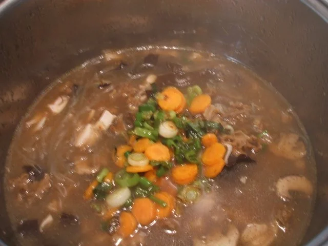 Suppen: Asiatisch angehauchte Pilzsuppe - Rezept - Bild Nr. 15