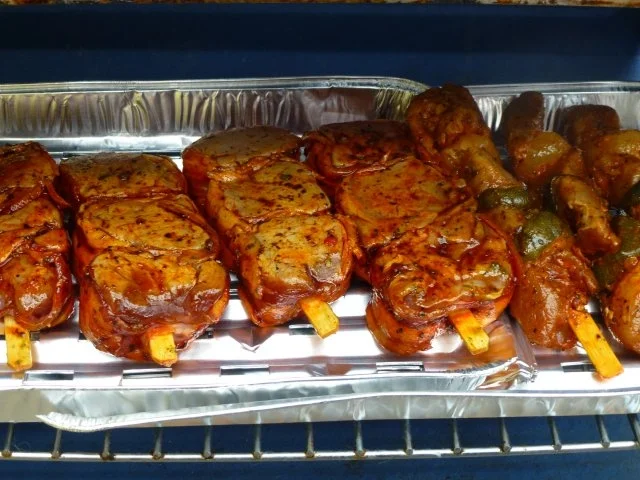 Rezept: Würzig marinierte gegrillte Fleischspieße mit Nudelsalat Bild Nr. 5 Würzig marinierte gegrillte Fleischspieße mit Nudelsalat - Rezept - Bild Nr. 5