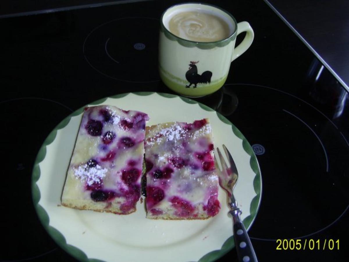 Bilder für Kuchen: Beerenkuchen mit Guss und feinem Aroma - Rezept