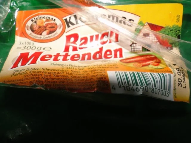 Apfel-Zwiebel-Sauerkraut mit Eisbein, ger. Rippchen und ger. Mettwürstchen und Kasseler - Rezept - Bild Nr. 9