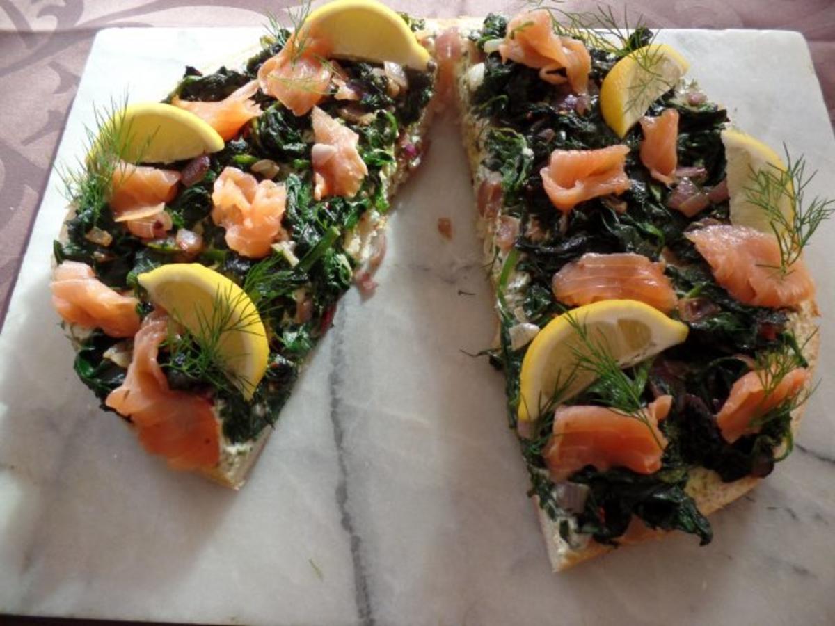 Fladenbrot-Spinat-Pizza-mit Lachs - Rezept