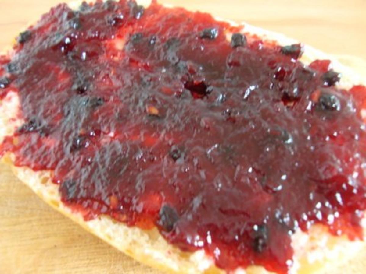 Bilder für Sauerkirsch-Holunderbeeren Marmelade gepimmt mit Tonkabohne - Rezept